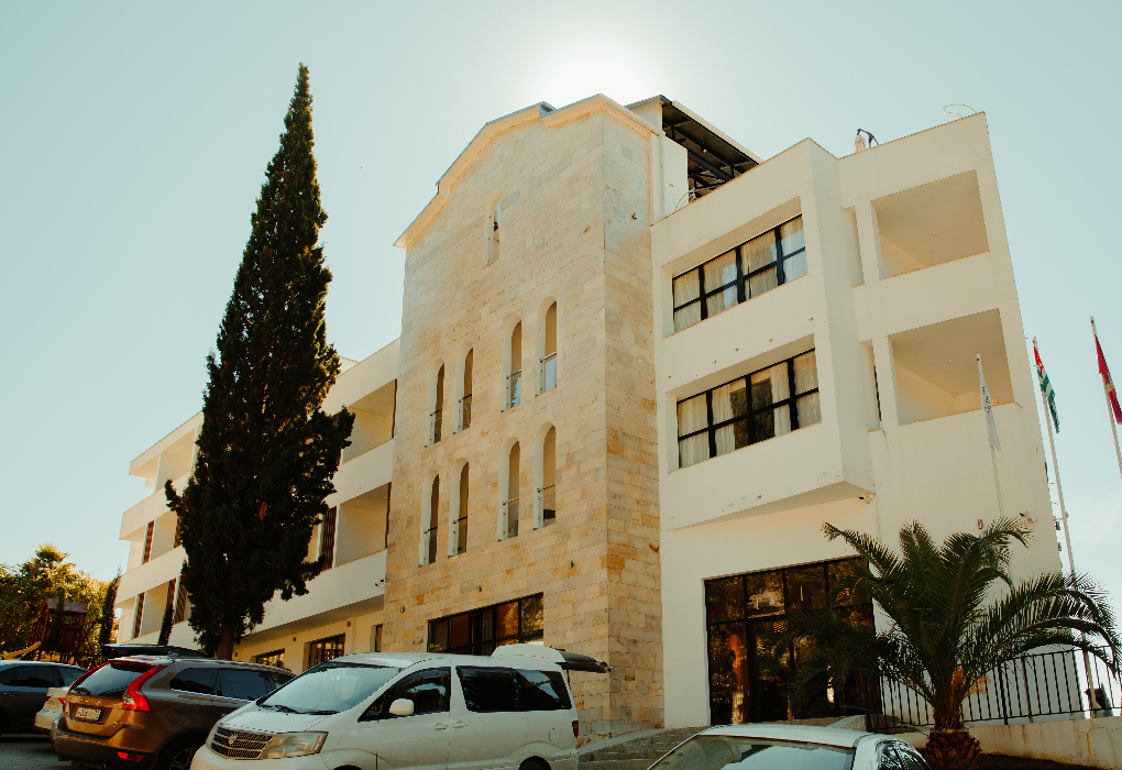 Отель "Abaash Hotel Afon" |